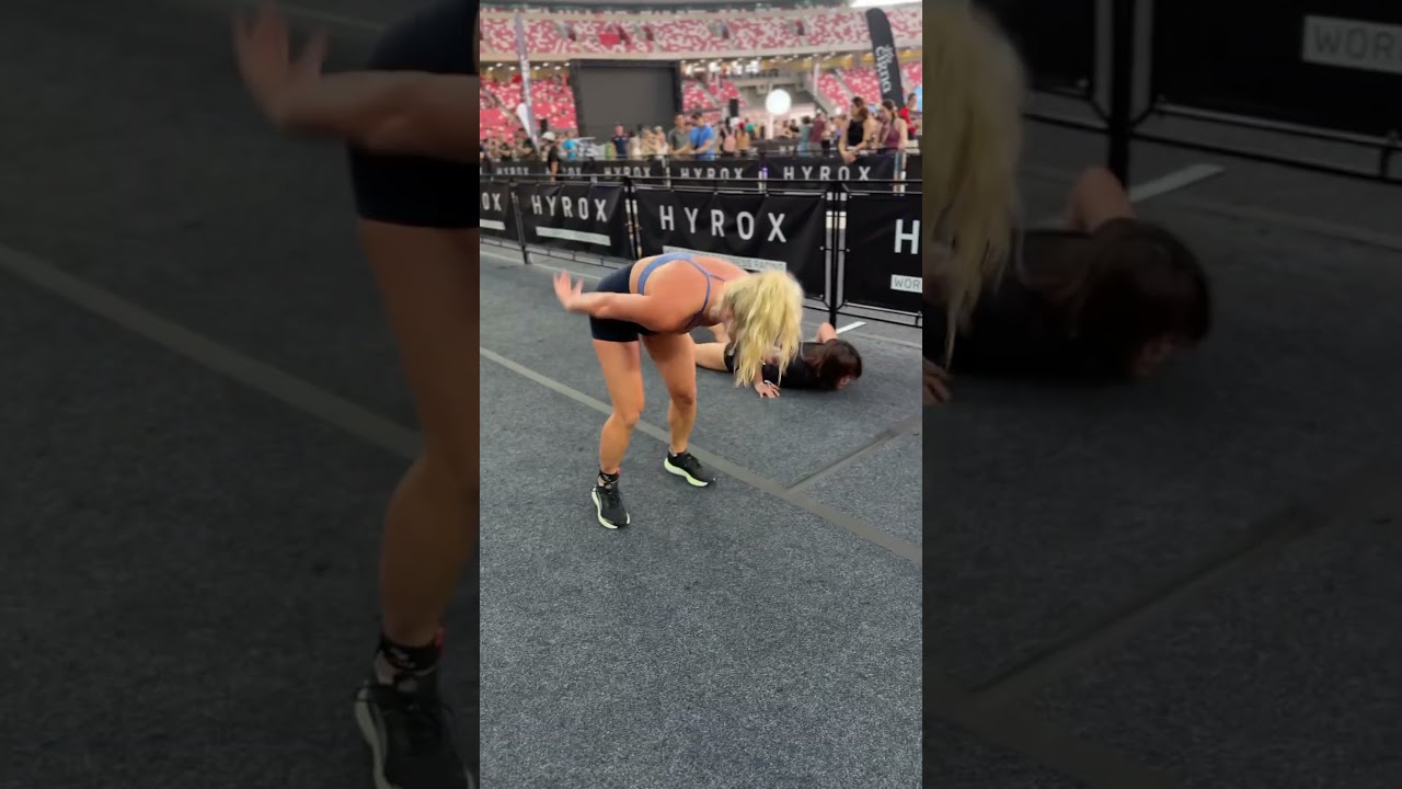 My FIRST ever HYROX event in Singapore in the Women’s Open 💪🏼 #fitness #shorts